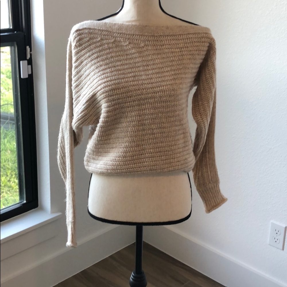 NWOT Abercrombie off shoulder sweater XS